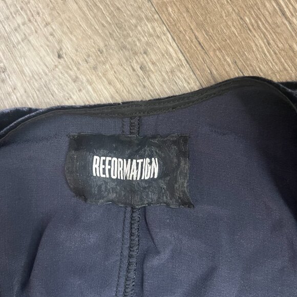 Reformation Plunging Black Bara Wrap Top size xs/s - Picture 14 of 15